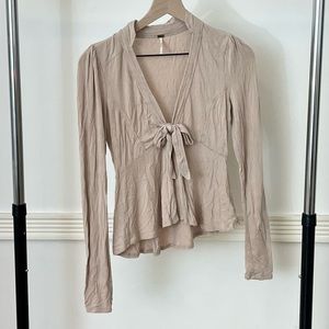 ✨Free People Tie Front Top Size S